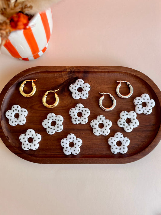 Mia earrings - white with black dots